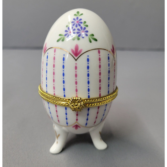 Porcelain Footed Hinge Trinket Decorated Egg Floral White Pink Purple 3.75" x 2" - Picture 1 of 12